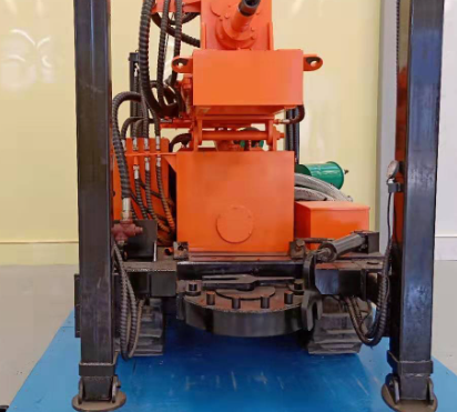 如何正確使用氣動(dòng)鉆機(jī)